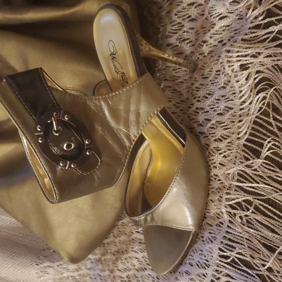 Golden bronze two- tone high heels - Picture 5 of 5